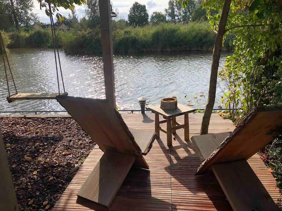 Gezellige Pipo Met Grote Schommel Aan Het Water Villa Medemblik Ngoại thất bức ảnh