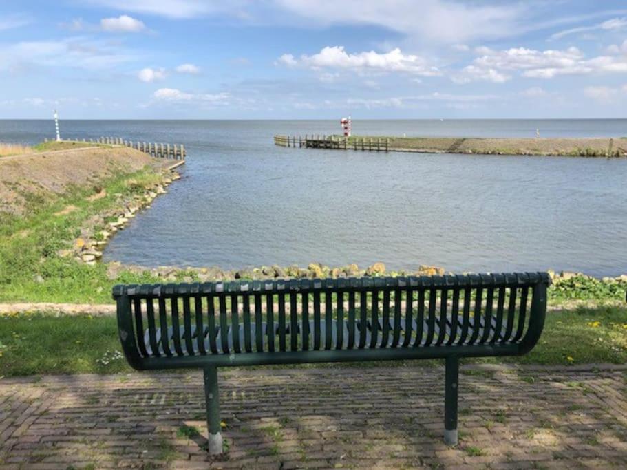 Gezellige Pipo Met Grote Schommel Aan Het Water Villa Medemblik Ngoại thất bức ảnh